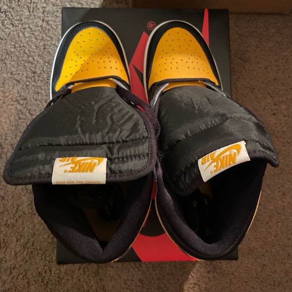 Air Jordan 1 Retro - Picture 3 of 6